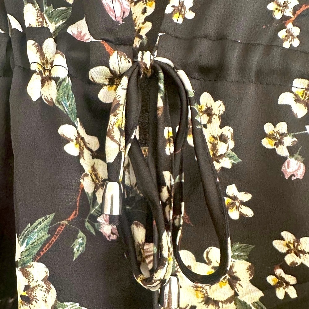 R.-YA Kimono-style Long Sleeve Duster. Gorgeous White Floral Print on Black. OS. - Picture 5 of 7